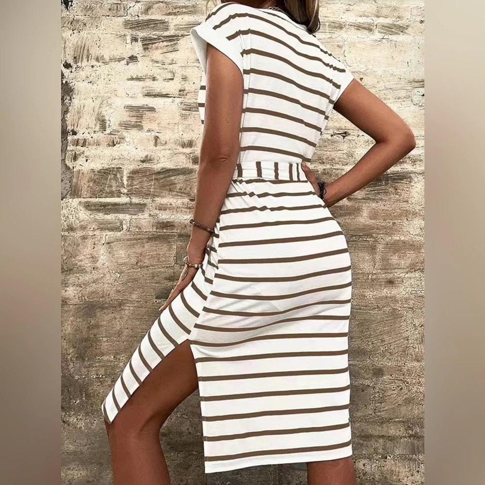 XXL Capped sleeve button down Striped dress - Picture 6 of 6